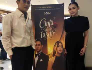 Foto: Lagu dan official music video “Cinta di Ujung Takdir” karya Aip Muhamad resmi diluncurkan pada Kamis (17/9/2026) di Cinepolis Kalibata City Square, Jakarta.