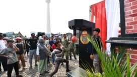 Foto:Stan Pusat Teritorial Angkatan Darat (Pusterad) kembali dipadati ribuan pengunjung dari berbagai kalangan. Antusiasme masyarakat terlihat sejak hari pertama hingga hari kedua pelaksanaan TNI Fair, bertempat di kawasan Monumen Nasional (Monas),