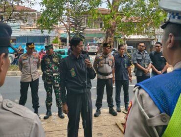 Foto:Pengadilan Negeri (PN) Jakarta Timur melaksanakan eksekusi pengosongan dan penyerahan tanah beserta bangunan seluas 449 meter persegi di Jalan Pacuan Kuda No. 24, RT 012/RW 011, Kelurahan Kayu Putih, Kecamatan Pulogadung, Jakarta Timur, Selasa (29/9/2026).