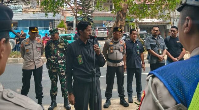 Foto:Pengadilan Negeri (PN) Jakarta Timur melaksanakan eksekusi pengosongan dan penyerahan tanah beserta bangunan seluas 449 meter persegi di Jalan Pacuan Kuda No. 24, RT 012/RW 011, Kelurahan Kayu Putih, Kecamatan Pulogadung, Jakarta Timur, Selasa (29/9/2026).