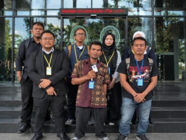 Foto: Perkumpulan Forum Nelayan Pecinta Teluk Kelabat Dalam, Kepulauan Bangka Belitung, bersama sejumlah organisasi masyarakat sipil dan lingkungan hidup menggugat Menteri Energi dan Sumber Daya Mineral (ESDM) ke Pengadilan Tata Usaha Negara (PTUN) Jakarta.