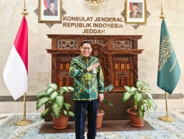Foto: Mahkamah Agung Republik Indonesia melalui Direktorat Jenderal Badan Peradilan Agama (Badilag) bersama Pengadilan Agama Jakarta Pusat dan Konsulat Jenderal Republik Indonesia (KJRI) Jeddah mempersiapkan pelaksanaan sidang isbat nikah bagi 77 pasangan warga negara Indonesia (WNI) di Jeddah, Arab Saudi.