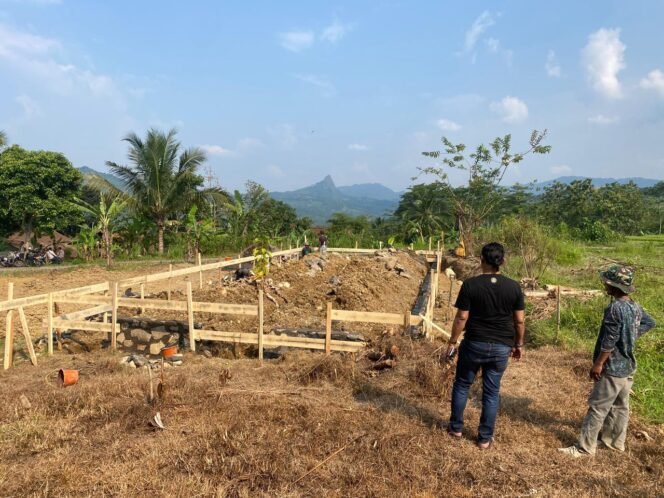 
					Foto:Dugaan persoalan penerbitan sertifikat tanah di Desa Sukamulya, Kabupaten Bogor, kembali menyoroti pentingnya transparansi administrasi pertanahan dan kepastian hukum bagi masyarakat.