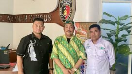 Foto:Sadewa Law Firm memberikan pendampingan hukum kepada Sumadji dalam penanganan perkara dugaan pembuangan bayi yang tengah diproses di Kepolisian Resor Kota Besar (Polrestabes) Surabaya, Kamis (22/10/2026).