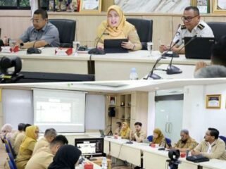  Foto:Persoalan administrasi kependudukan yang berkaitan dengan status warga negara asing (WNA) menjadi salah satu perhatian dalam koordinasi Direktorat Jenderal Imigrasi, Dinas Kependudukan dan Pencatatan Sipil (Disdukcapil) Provinsi DKI Jakarta, serta Direktorat Jenderal Administrasi Hukum Umum (Ditjen AHU) Kementerian Hukum.
