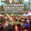 Foto:Komandan Pusat Teritorial TNI Angkatan Darat (Danpusterad) Letjen TNI Dr. Mohamad Hasan, S.H.,M.H., memberikan sambutan sekaligus membuka secara resmi kegiatan Silaturahmi Kebangsaan dengan Civitas Akademika, bertempat di Ballroom Hotel Harison Ultima Bekasi, Jl. Villa Raya, Kota Bekasi, Jawa Barat, Kamis (29/10/2026).